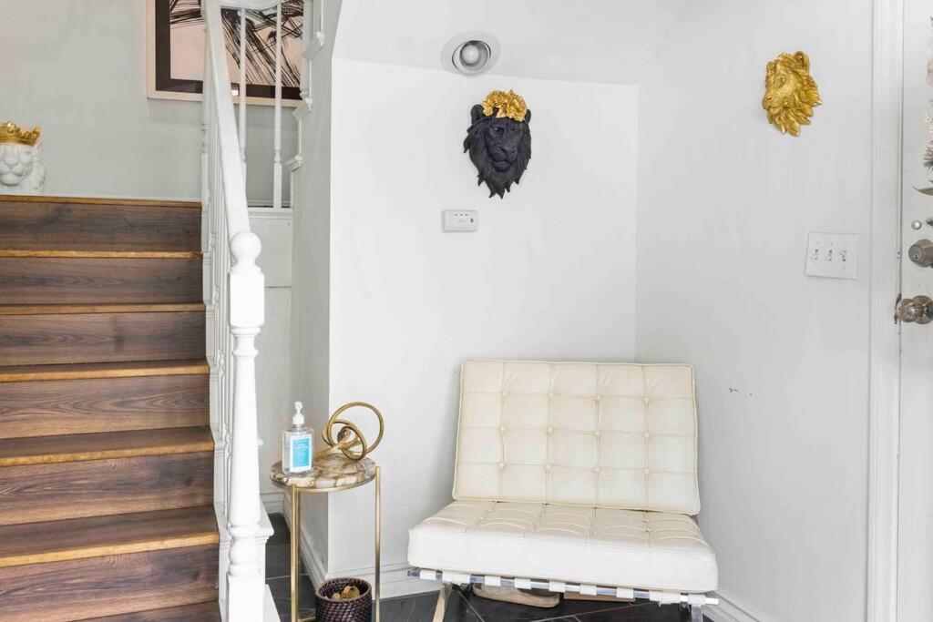 Stunning Mediterranean Mansion In Laurel Canyon ลอสแอนเจลิส ภายนอก รูปภาพ